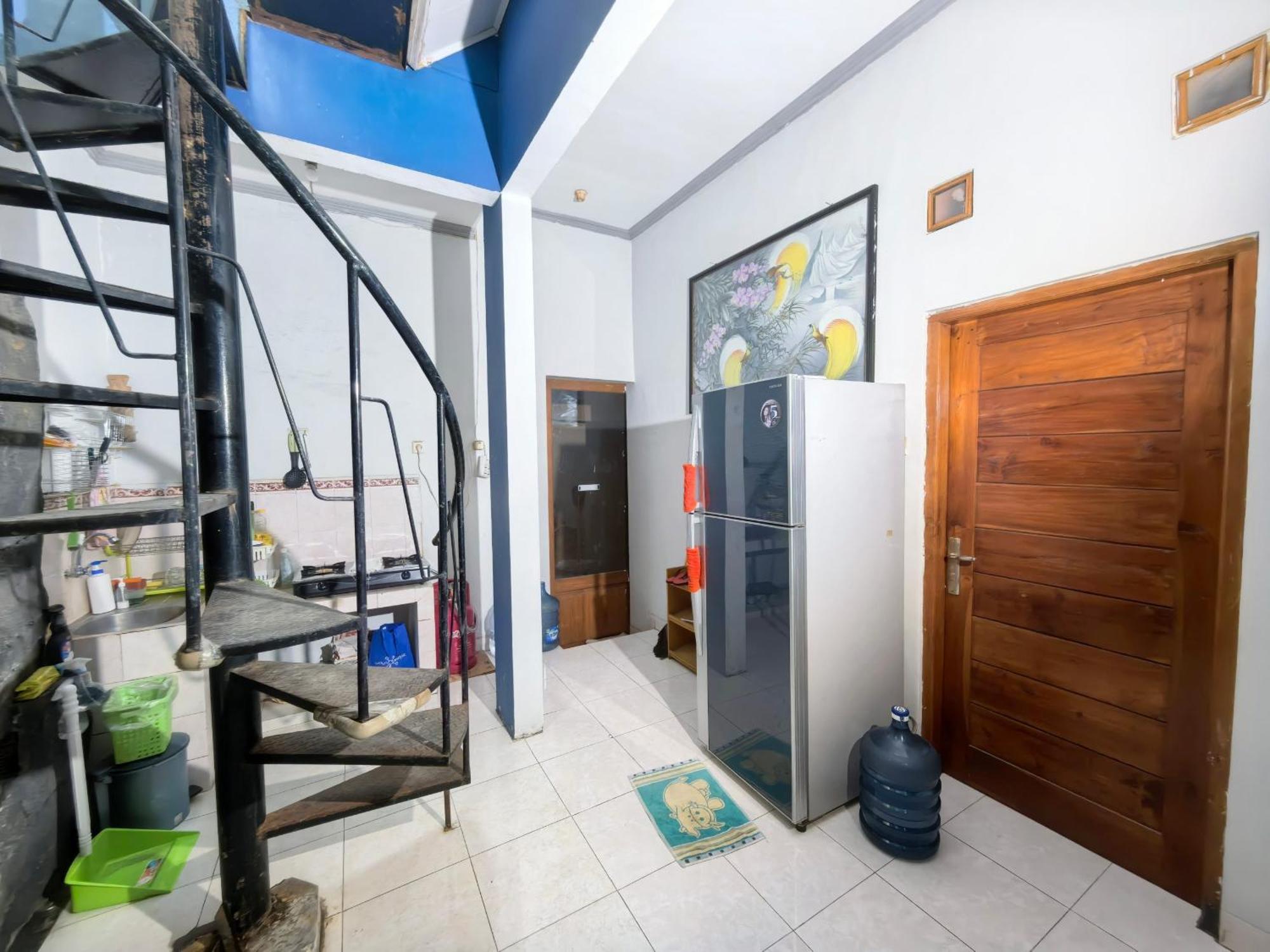 Mutiara Babarsari Homestay Jogja 요그야카르타 외부 사진