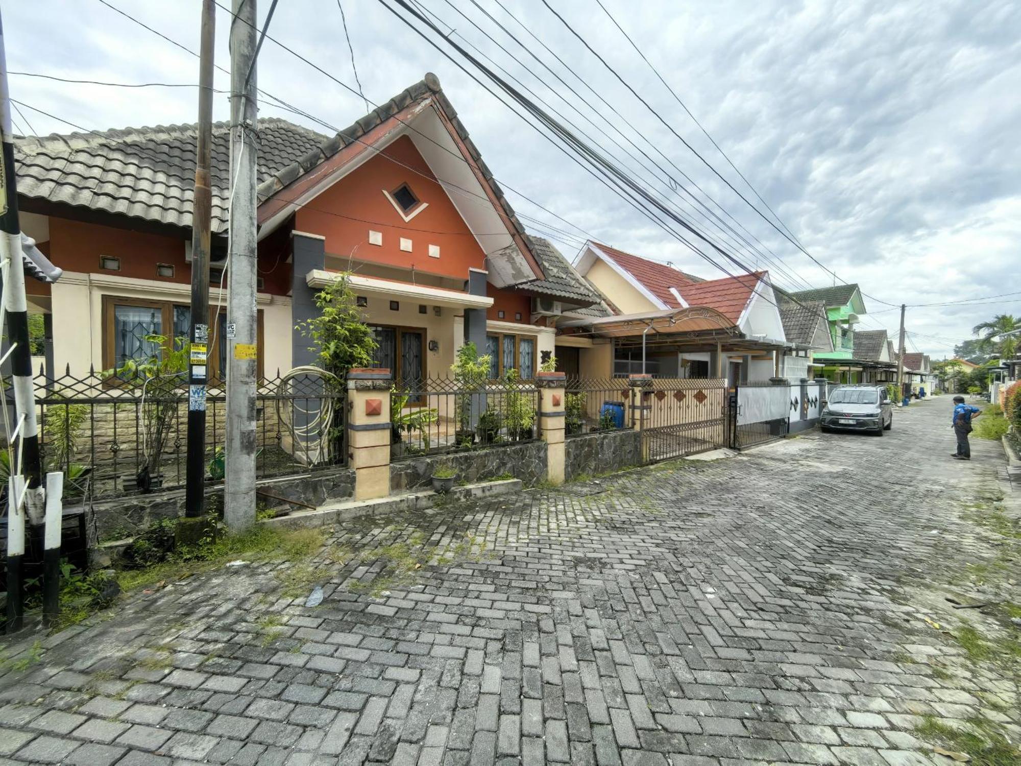 Mutiara Babarsari Homestay Jogja 요그야카르타 외부 사진