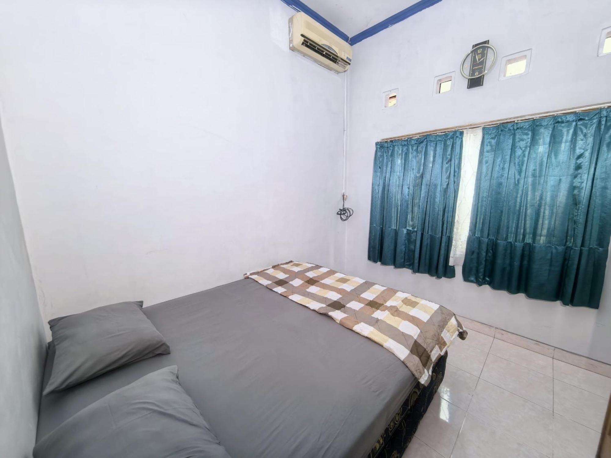 Mutiara Babarsari Homestay Jogja 요그야카르타 외부 사진