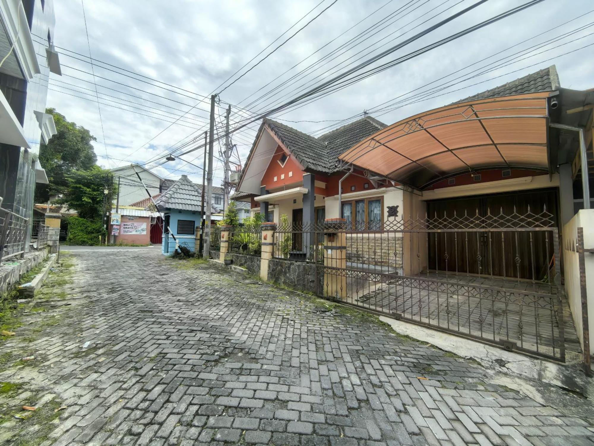 Mutiara Babarsari Homestay Jogja 요그야카르타 외부 사진